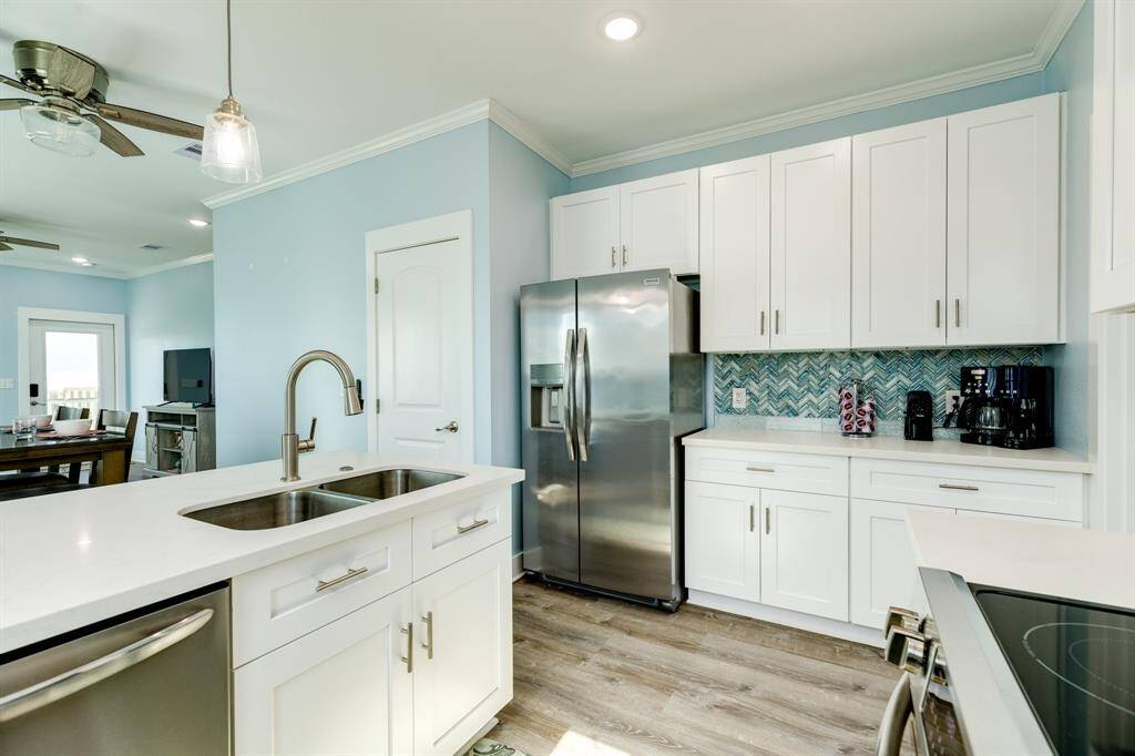 Stainless appliances