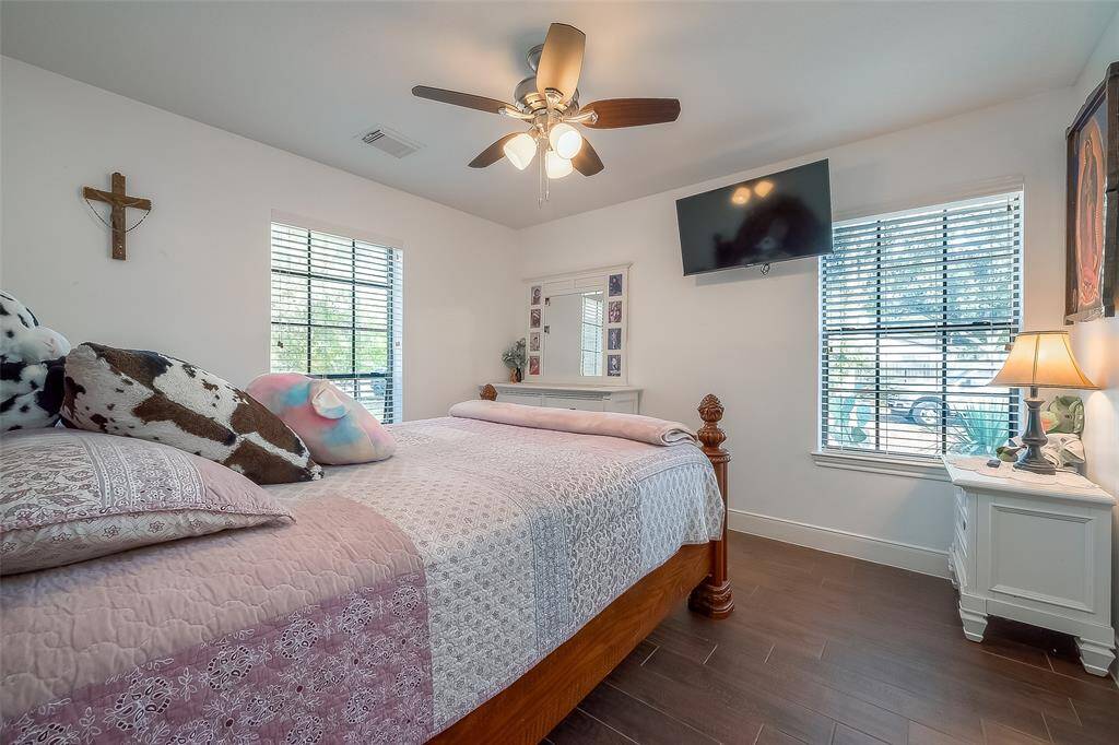 Secondary bedroom with both front and side views from the home.