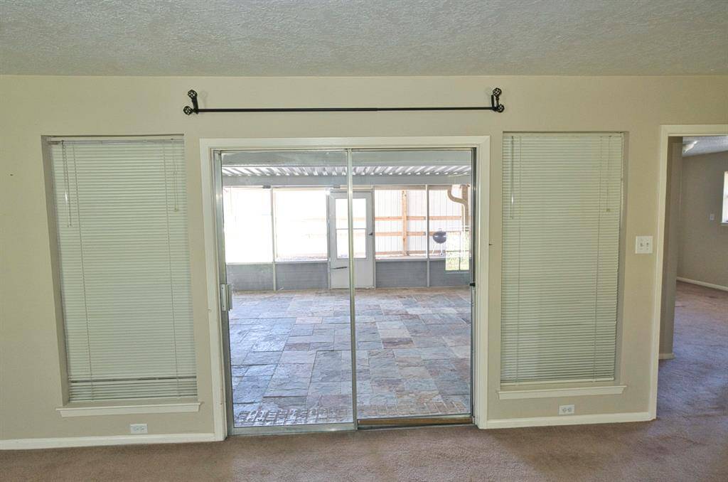 Back to the Sliding Doors to the Patio