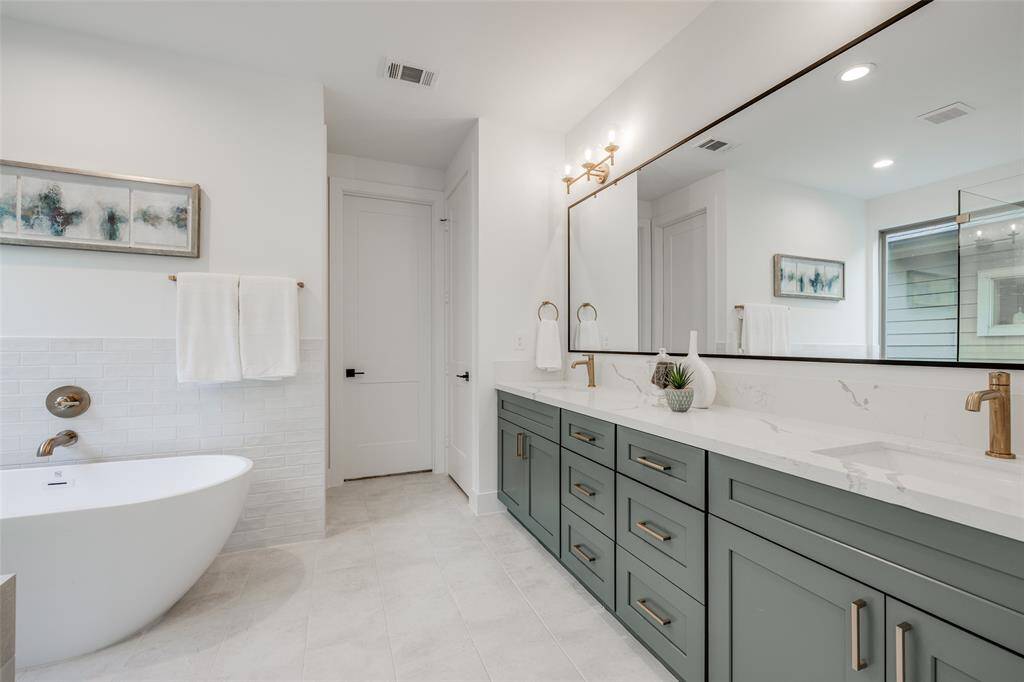 ASK ABOUT CUSTOMIZATION OPTIONS DURING CONSTRUCTION ONLY *MAZZARINO MODEL HOME * PHOTOS MAY SHOW A SIMILAR FLOOR PLAN AND/OR UPGRADED/ALTERNATIVE FINISHES * Please use these photos as a guide *THIS IS AN ACTIVE CONSTRUCTION SITE, BUYERS MUST REQUEST APPOINTMENT TO BE ON PREMISE AT ALL TIMES.