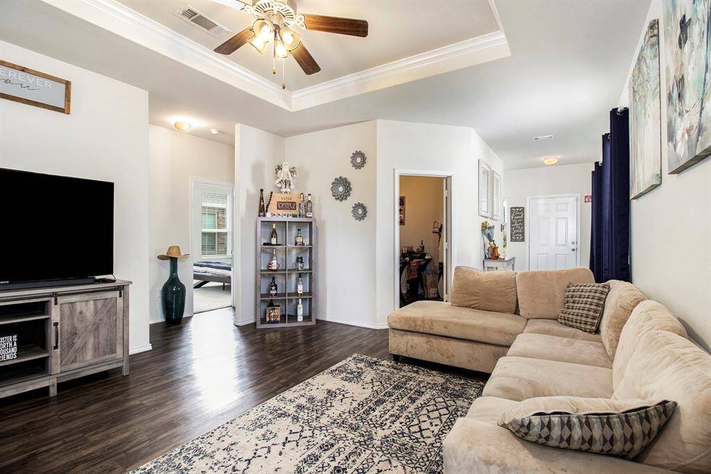 another look at the living room