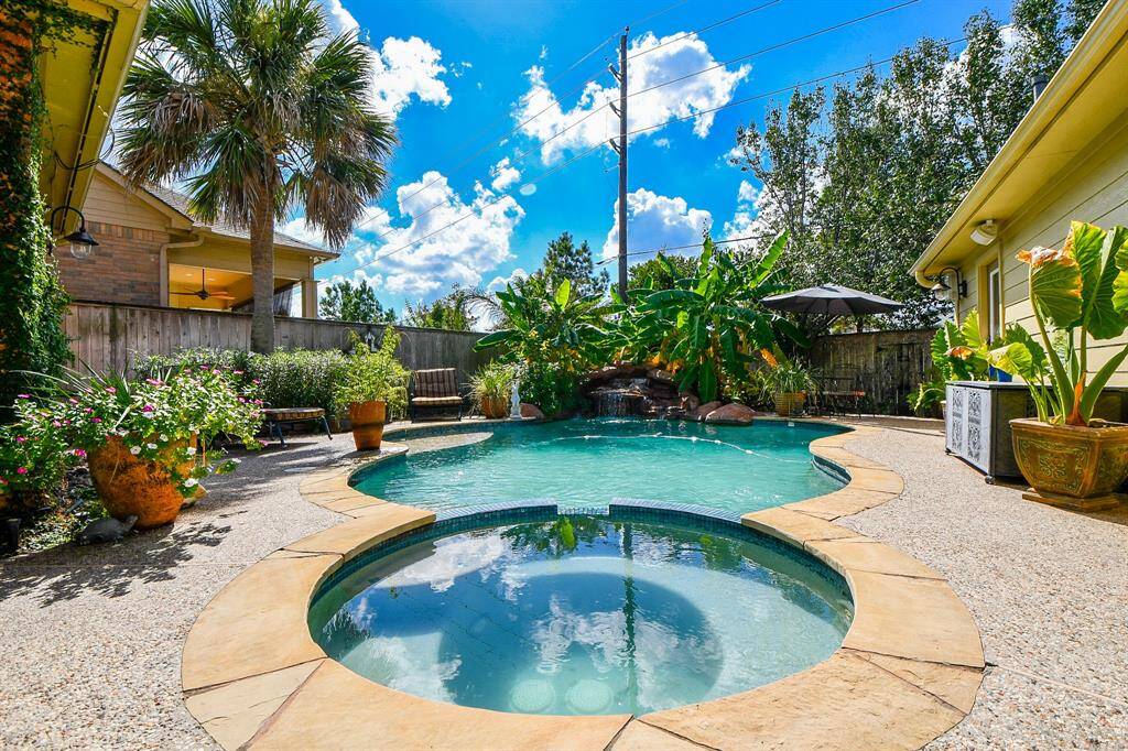 Keep telling yourself that this is not a trendy, overpriced resort. IT ALL BELONGS TO YOU. (Tipping the pool boy, is optional.)