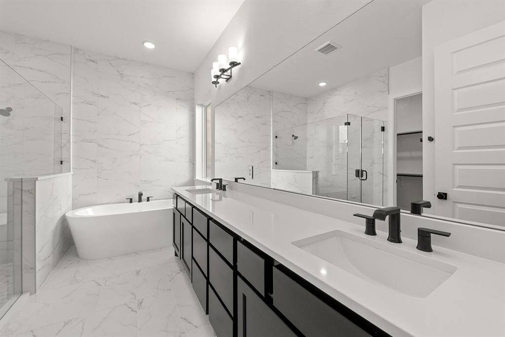 Tate C primary suite