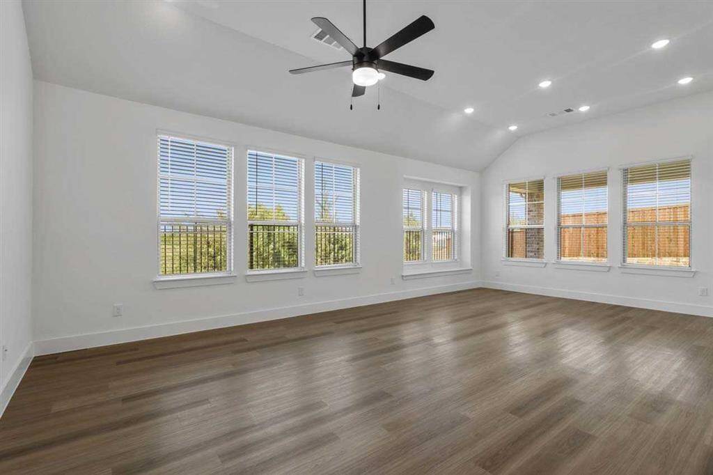 Spacious, Light and Bright! - Representative Photo