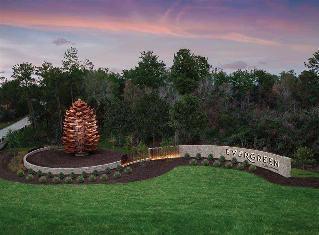 Beautiful Entrance to Evergreen