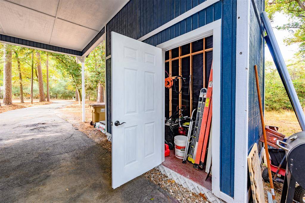 Storage shed