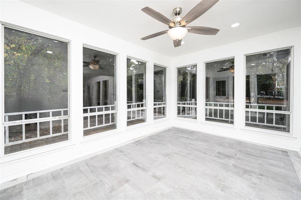 Sunroom or breakfast room or work space area