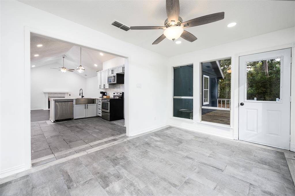 Sunroom or breakfast room or work space area