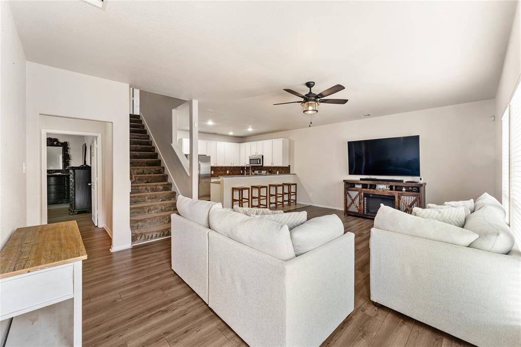 Spacious Room Capable Of Fitting Large Sofa and Furniture