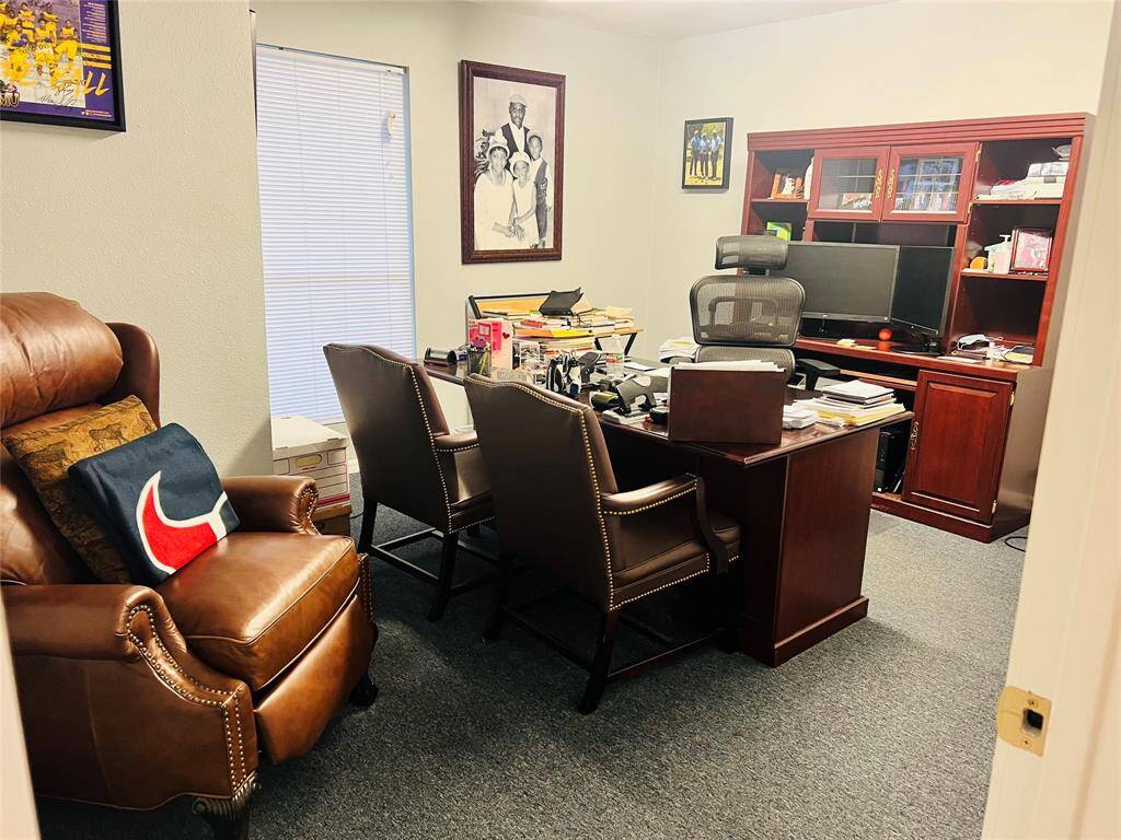 Office 1