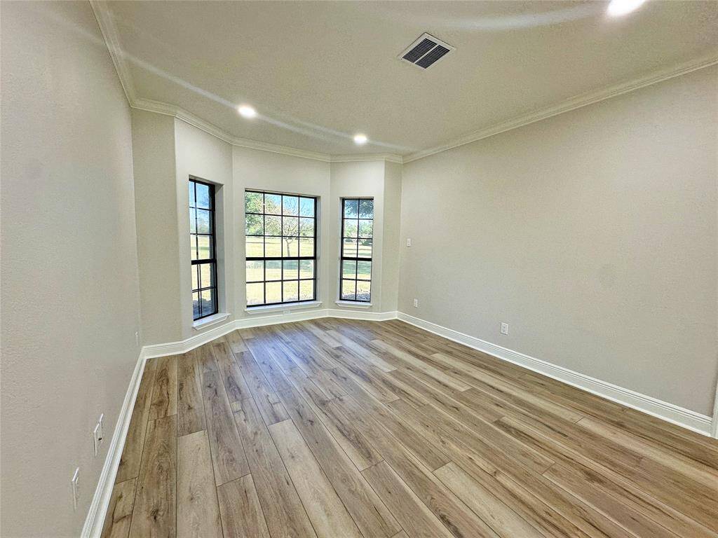 Bonus room / extension of Living Room