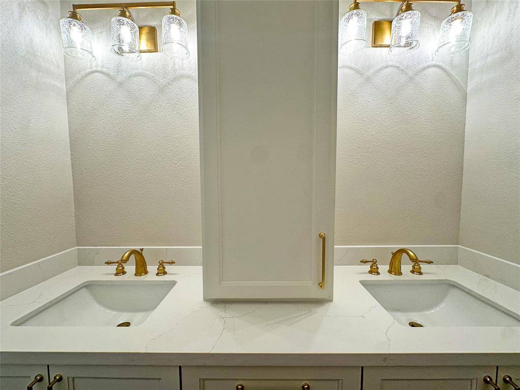 Secondary Bath with double sinks and exquisite finishings