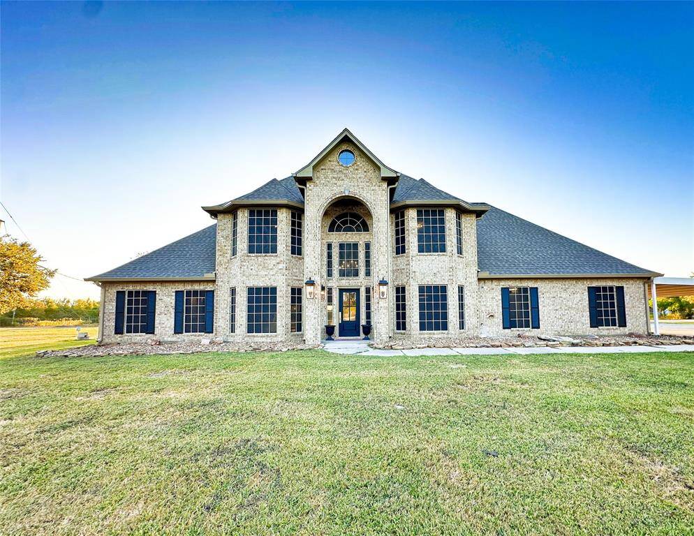 Fabulously updated 4 Bedroom home with new roof