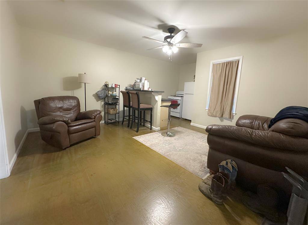 Apartment on the second floor of the Main Shop Complex