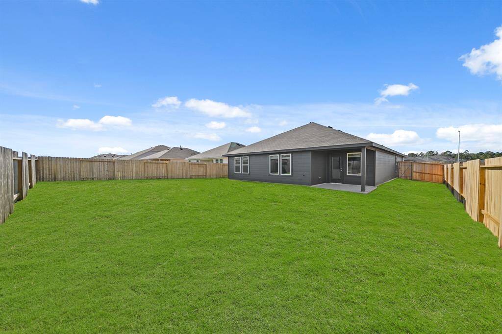Huge Back Yard!