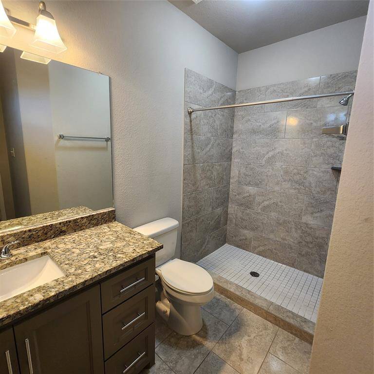 Master bath with shower