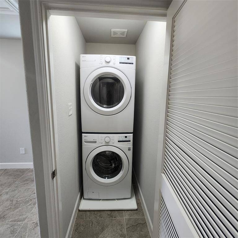 Laundry stacked washer & dryer