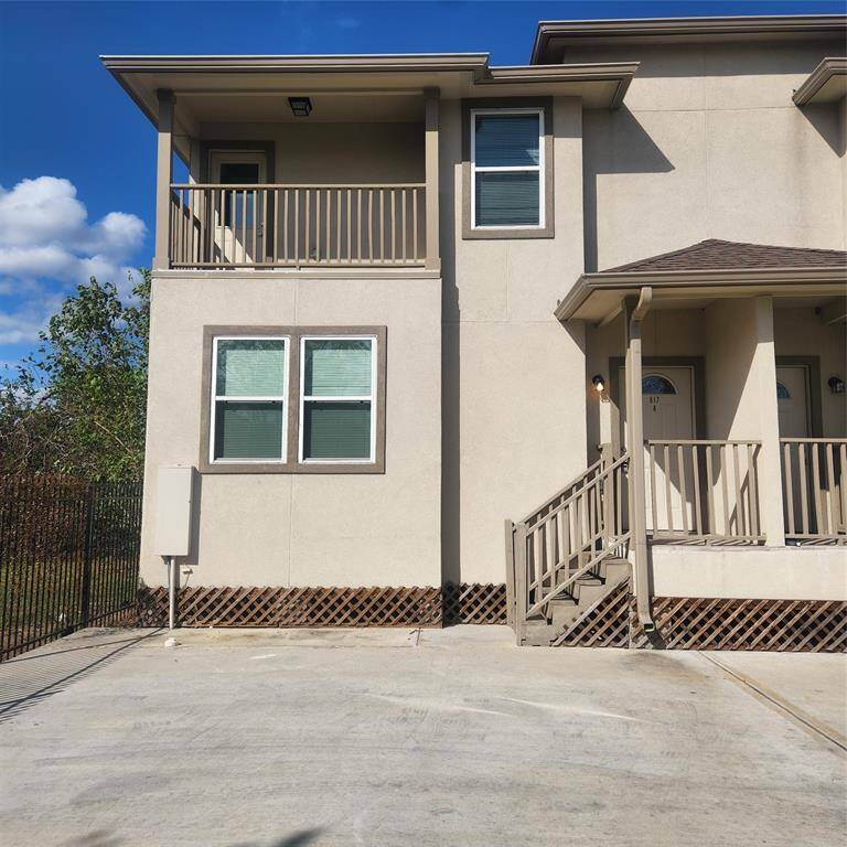 Apartment on Left Side