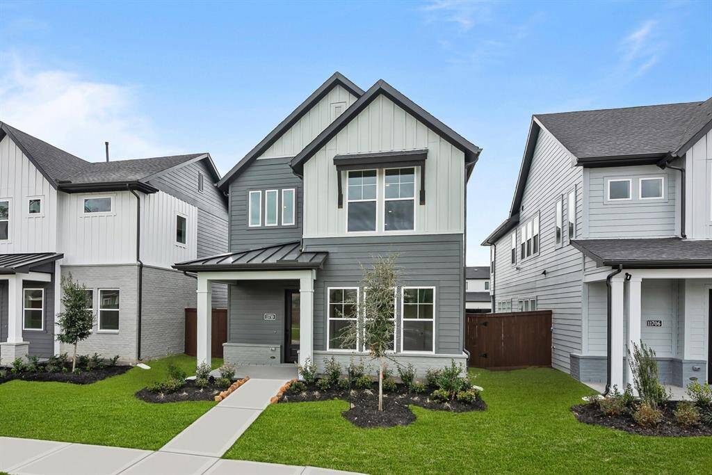 Welcome to The Belize by David Weekley Homes. Move-In-Ready Now!