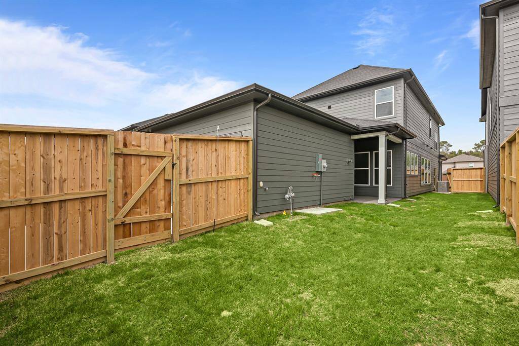 Welcome to The Belize by David Weekley Homes. Move-In-Ready Now!