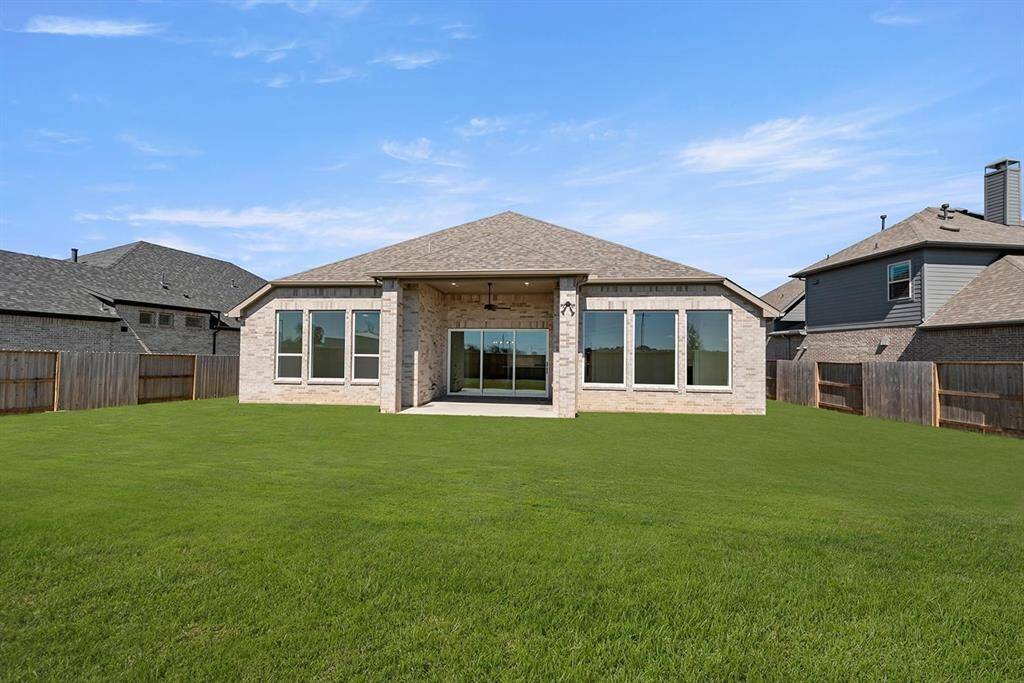 Huntley III C exterior rear