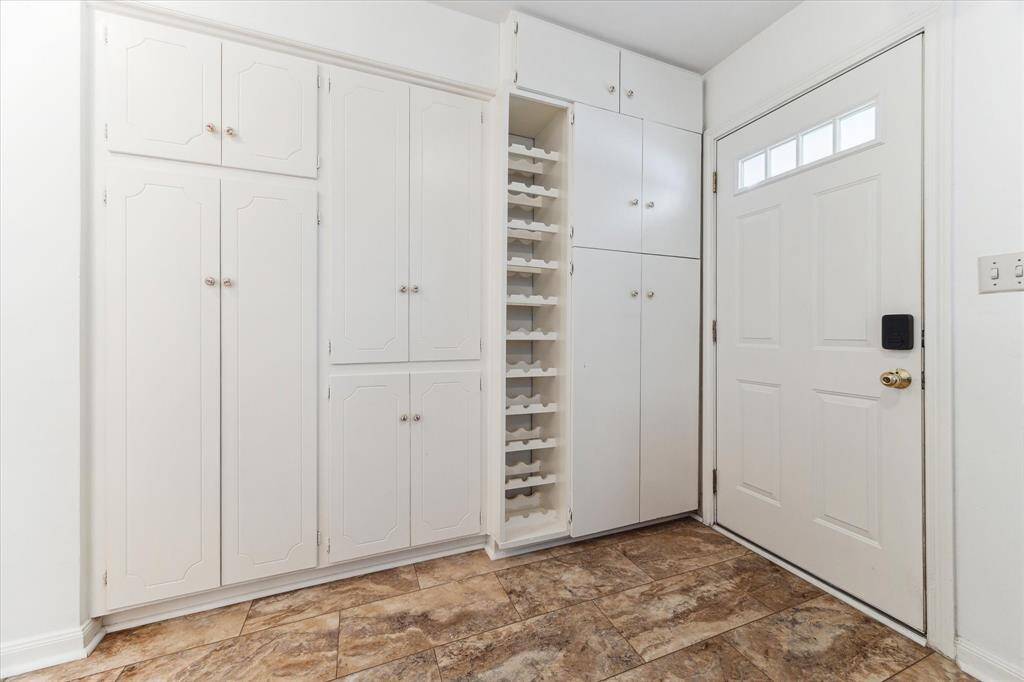 Utility room with built in storage