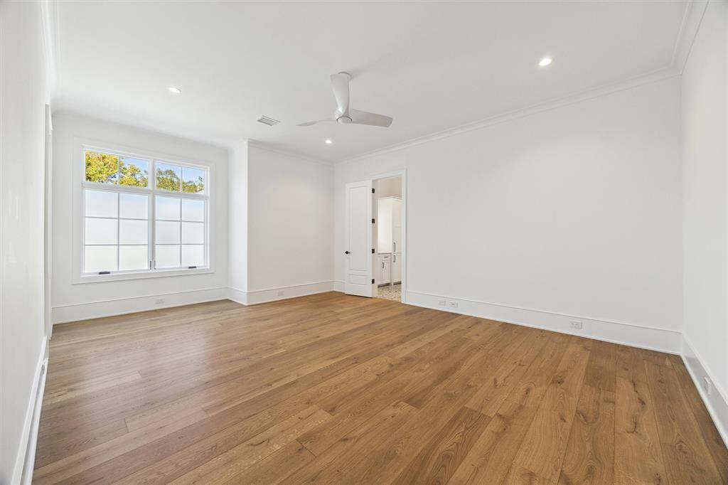 2 of 3 upstairs secondary bedrooms