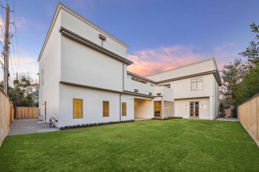 Large private back yard.