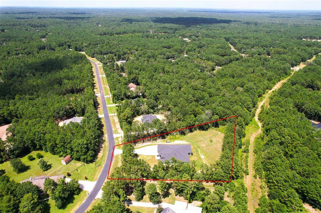 Saddle Creek allows 1 horse per acre on tracts over 1.5 acres.