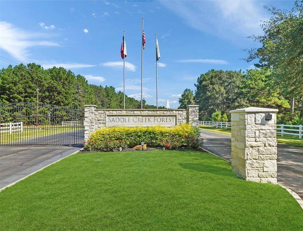 Welcome to the gated community of Saddle Creek Forest, a quiet refuge for your home close to conveniences of the city. A Bluegreen Communities® master-planned, gated development.