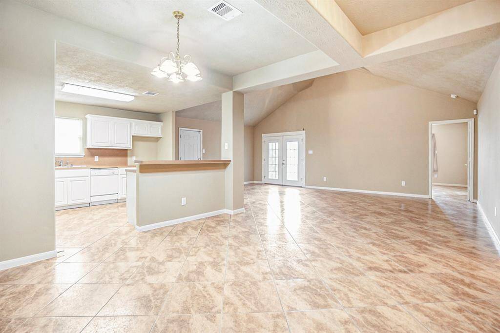 Just look at all this open living space