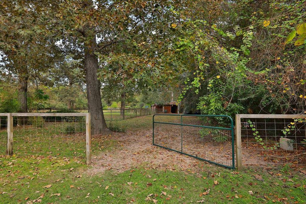 Dreaming of a small homestead? Horse property? Room for a garden or 4H projects? Don't miss this little slice of heaven where you can do all that!