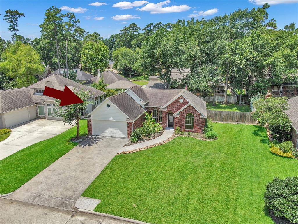Located on a quiet, cul-de-sac street just minutes from the golf-course!