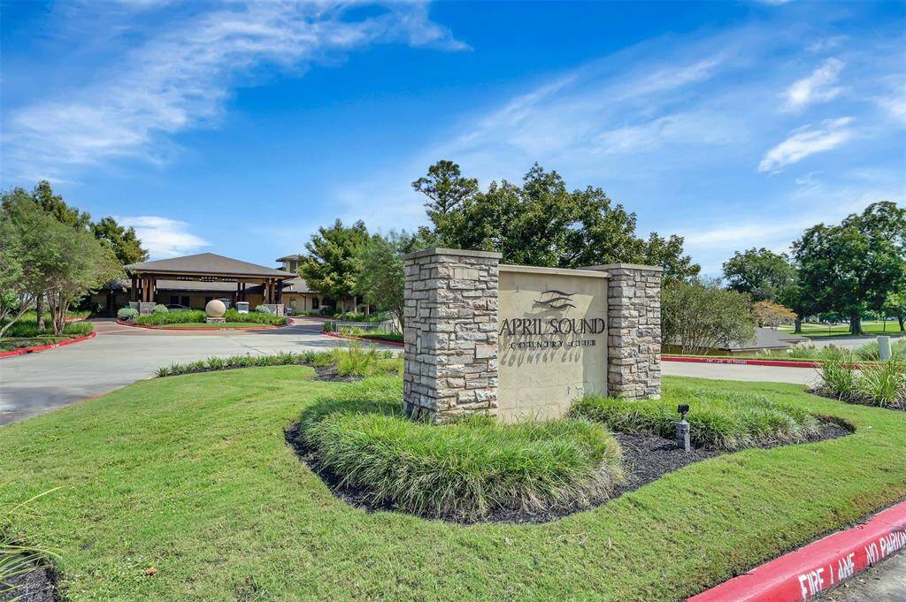 Welcome to April Sound Country Club Community! This upscale fully gated community has 24-hour manned security and patrolling!