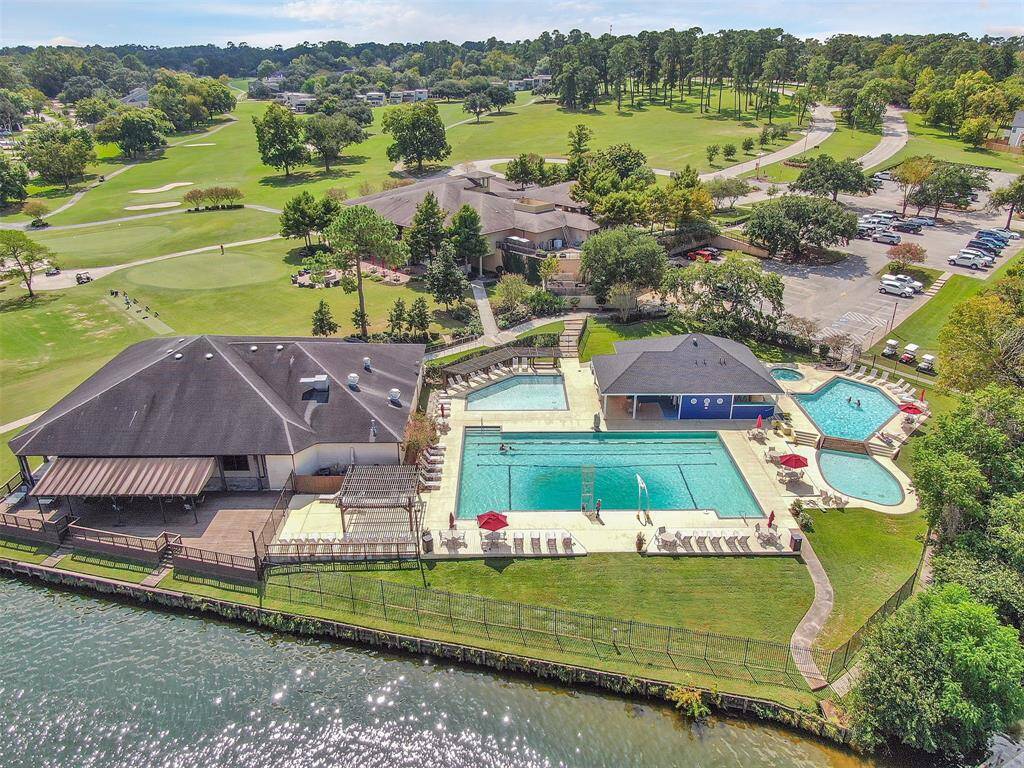 Imagine the lifestyle that comes with living in such an esteemed community - access to world-class amenities, lush green golf courses, and a close-knit neighborhood atmosphere. This is an opportunity to enjoy the best in country club living.