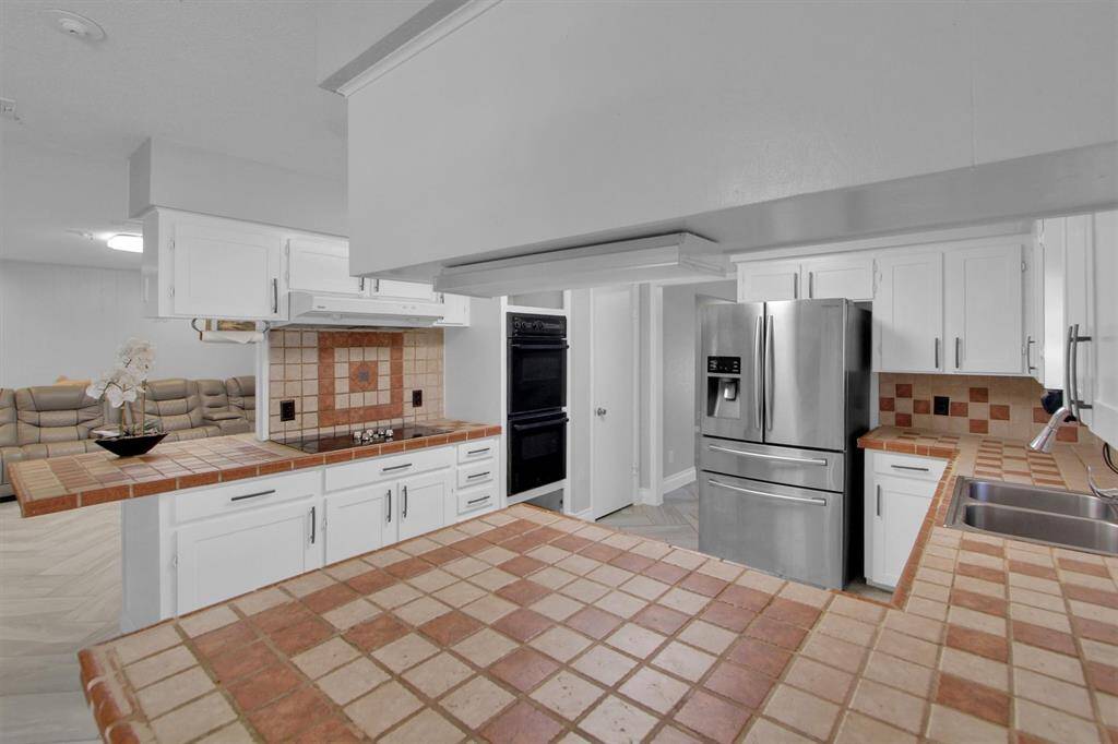Kitchen counter tops