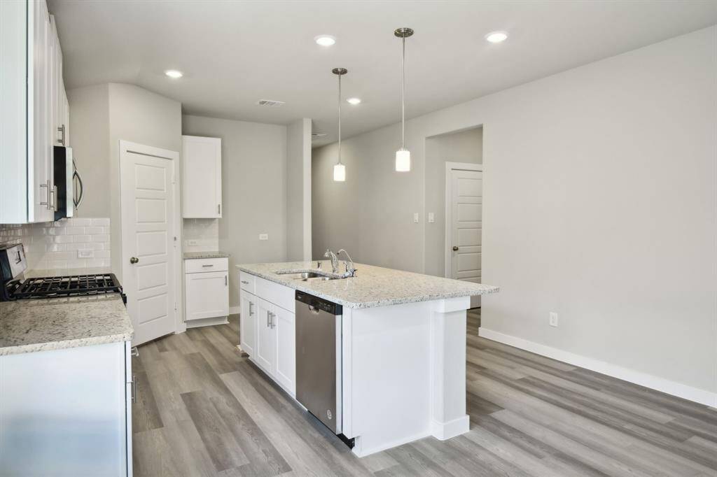 Photo is not of the actual home but is an inspirational photo of builder’s model home and may depict options, furnishings, and/or decorator features that are not included.