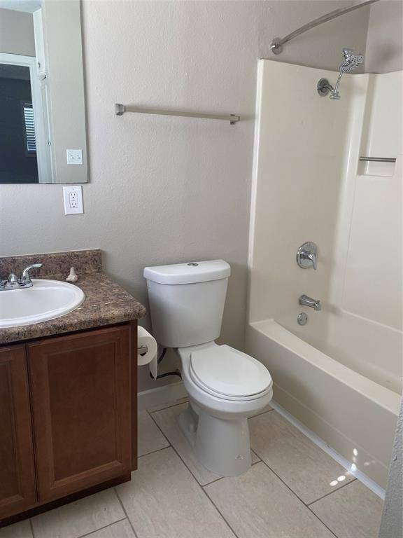 2nd bathroom