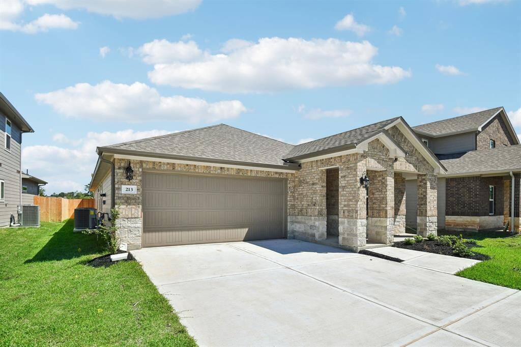 Photo is not of the actual home but is an inspirational photo of builder’s model home and may depict options, furnishings, and/or decorator features that are not included.