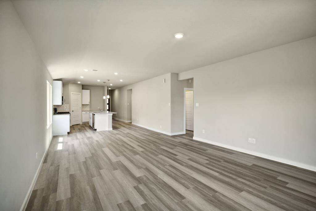 Photo is not of the actual home but is an inspirational photo of builder’s model home and may depict options, furnishings, and/or decorator features that are not included.