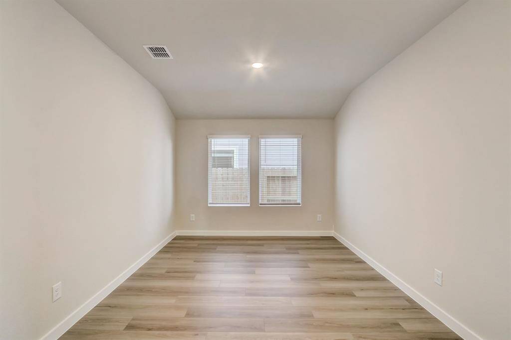 Photo is not of the actual home but is an inspirational photo of builder’s model home and may depict options, furnishings, and/or decorator features that are not included.