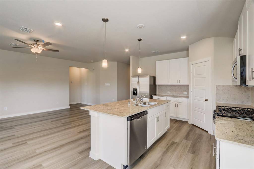 Photo is not of the actual home but is an inspirational photo of builder’s model home and may depict options, furnishings, and/or decorator features that are not included.