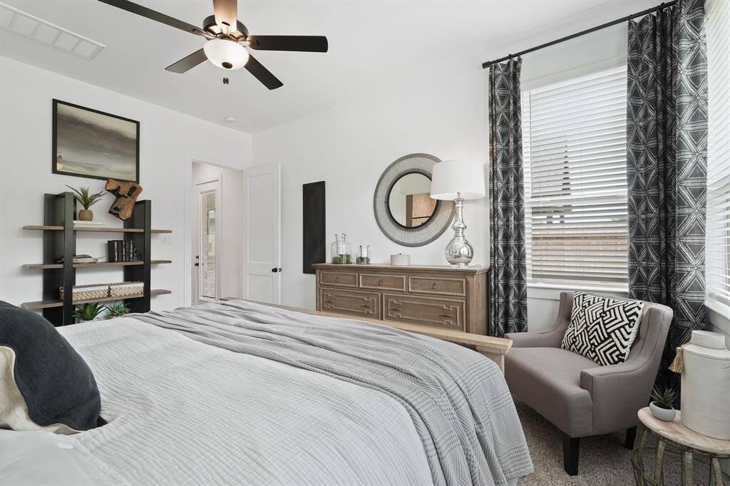 Photos are REPRESENTATIVE of the home /floor plan and are NOT of the actual home.  Selections, features, and room options may vary.  For more info., contact Chesmar Homes.