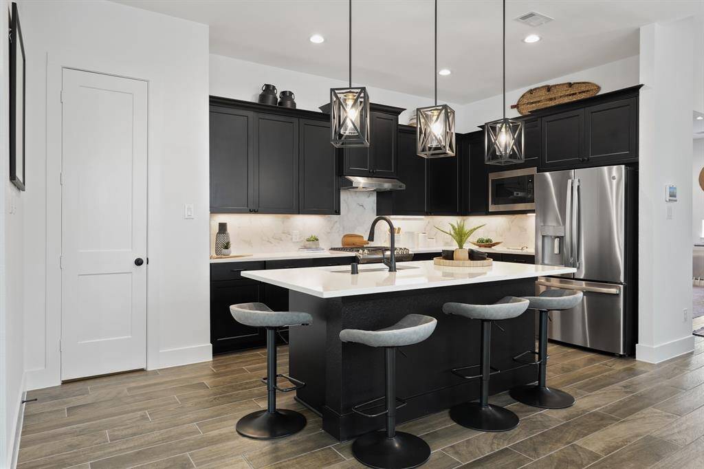 Photos are REPRESENTATIVE of the home /floor plan and are NOT of the actual home.  Selections, features, and room options may vary.  For more info., contact Chesmar Homes.