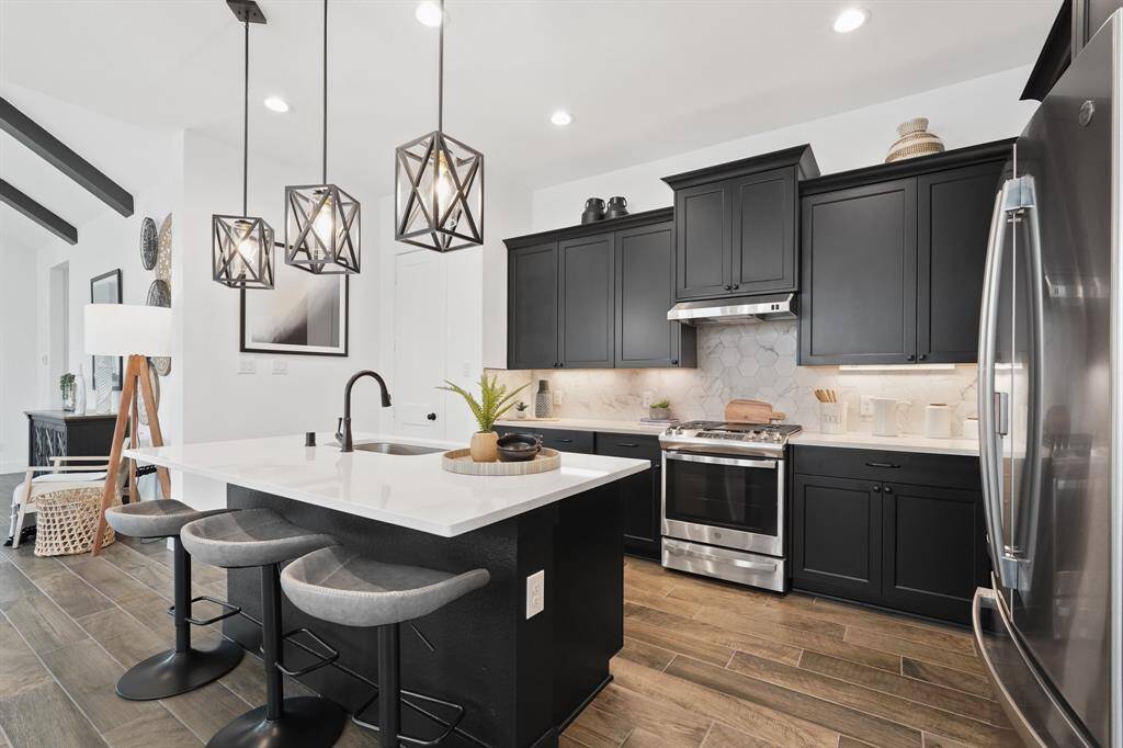 Photos are REPRESENTATIVE of the home /floor plan and are NOT of the actual home.  Selections, features, and room options may vary.  For more info., contact Chesmar Homes.