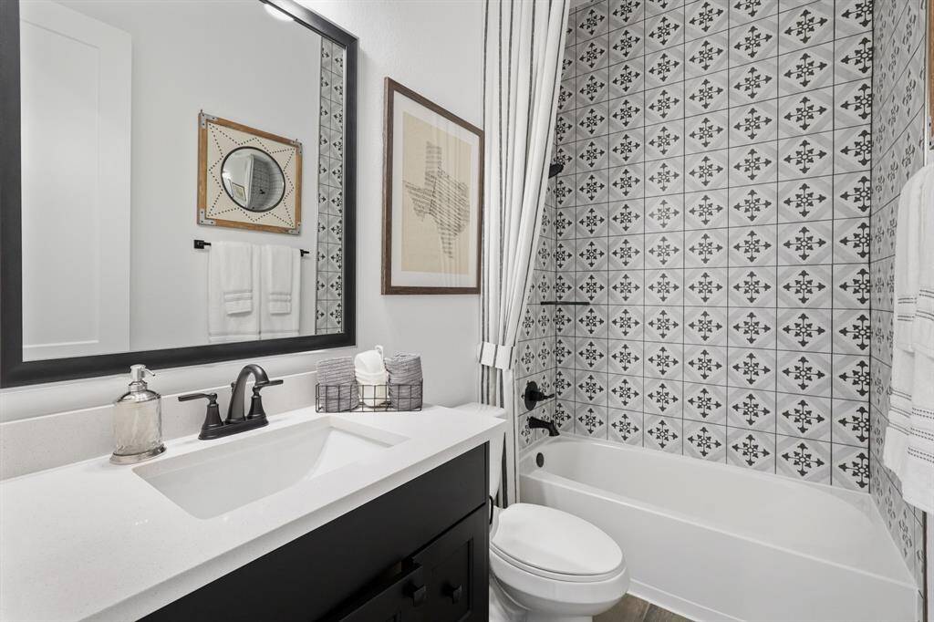 Photos are REPRESENTATIVE of the home /floor plan and are NOT of the actual home.  Selections, features, and room options may vary.  For more info., contact Chesmar Homes.