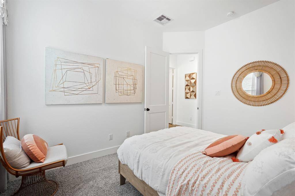 Photos are REPRESENTATIVE of the home /floor plan and are NOT of the actual home.  Selections, features, and room options may vary.  For more info., contact Chesmar Homes.