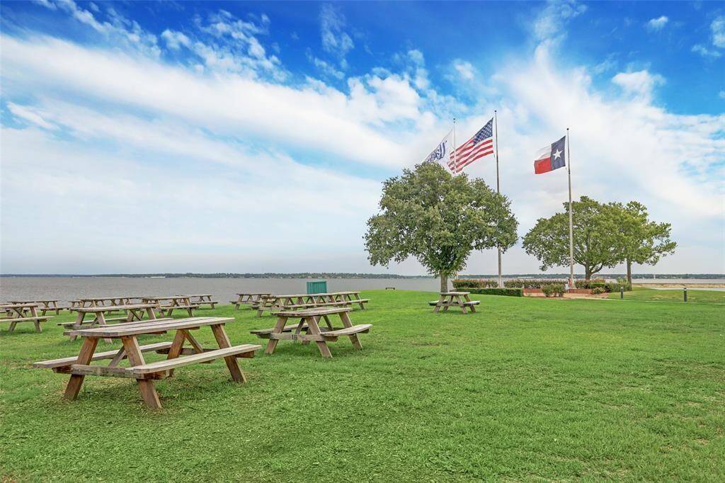 Breakwater Grill