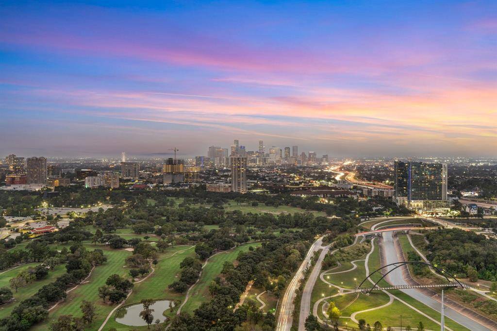 39th and 40th floor views of Hermann Park and the Houston skyline.