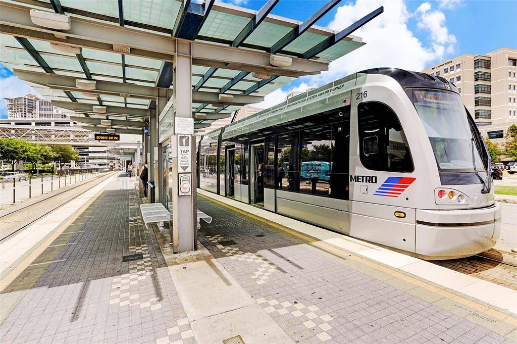The Metro Rail runs through the Medical Center, Hermann Park, the Museum District and in to Downtown.